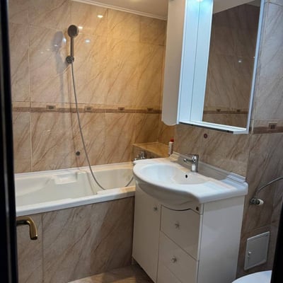 Аренда комфортной 3-комнатной квартиры 80 м² в районе Faleza Nord, Констанца, Румыния